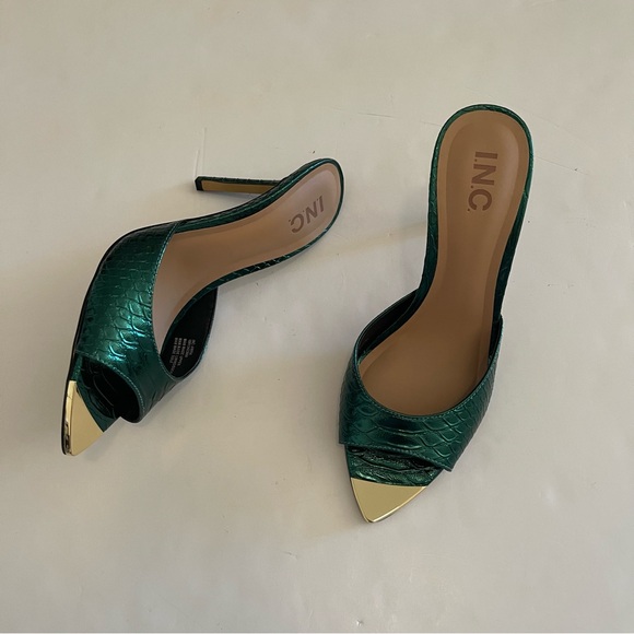 INC Emerald Snake Print Green and Gold Open-Toe Heels Sandals - Picture 6 of 8